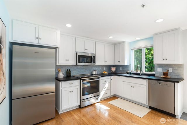 8504 29th Avenue NW, Seattle, WA 98117