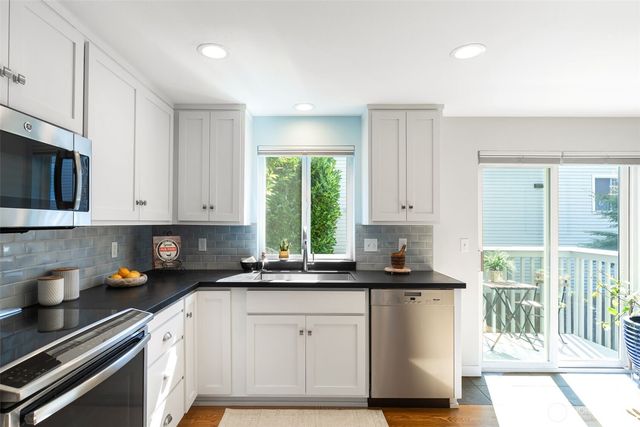 8504 29th Avenue NW, Seattle, WA 98117
