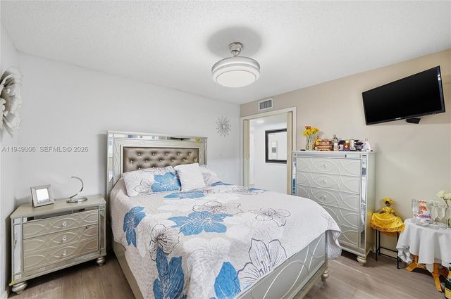 6965 Harding Ave 404, Miami Beach, FL 33141