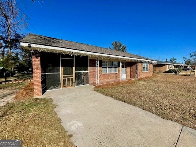 64 Lakeside Drive, Hazlehurst, GA 31539