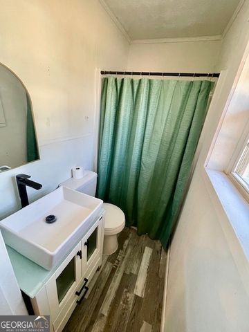 64 Lakeside Drive, Hazlehurst, GA 31539