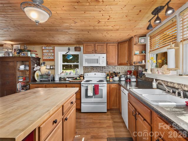 608 Evans Road, Canton, NC 28716
