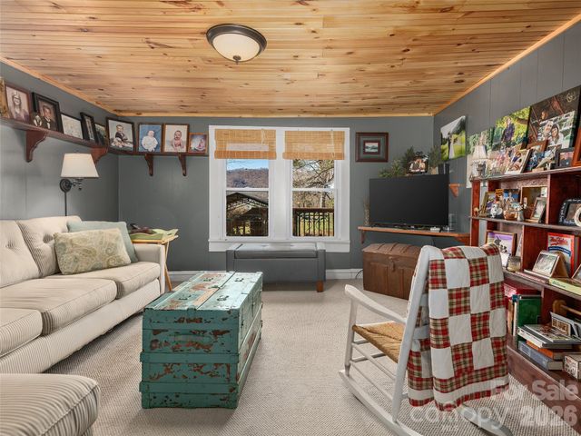 608 Evans Road, Canton, NC 28716