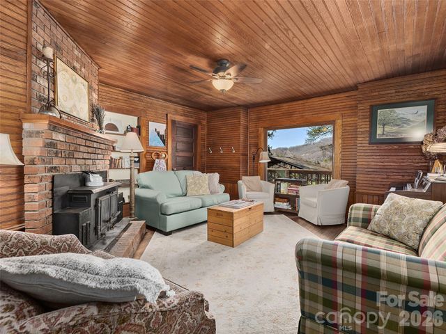 608 Evans Road, Canton, NC 28716