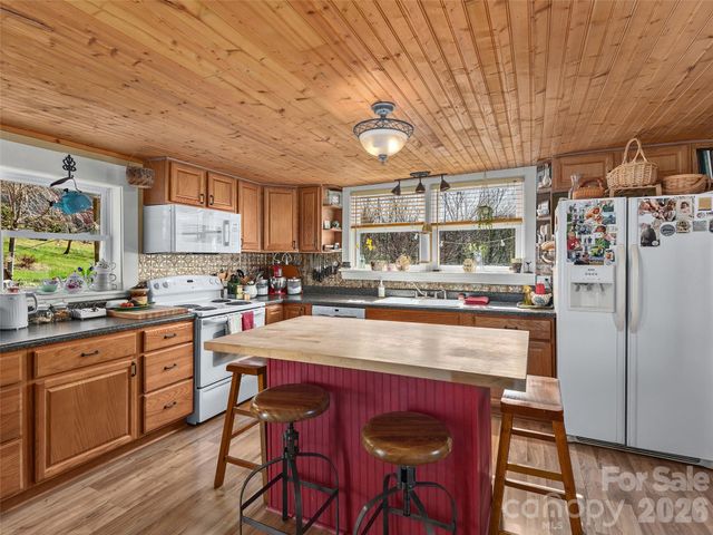 608 Evans Road, Canton, NC 28716