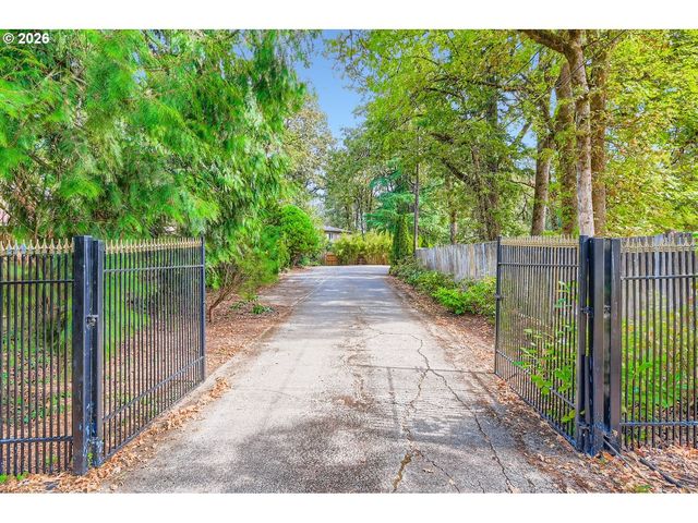 16620 Se HAMPSHIRE Ln, Milwaukie, OR 97267