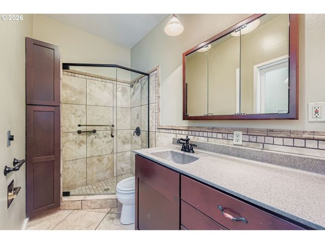 16620 Se HAMPSHIRE Ln, Milwaukie, OR 97267