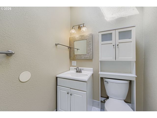 16620 Se HAMPSHIRE Ln, Milwaukie, OR 97267