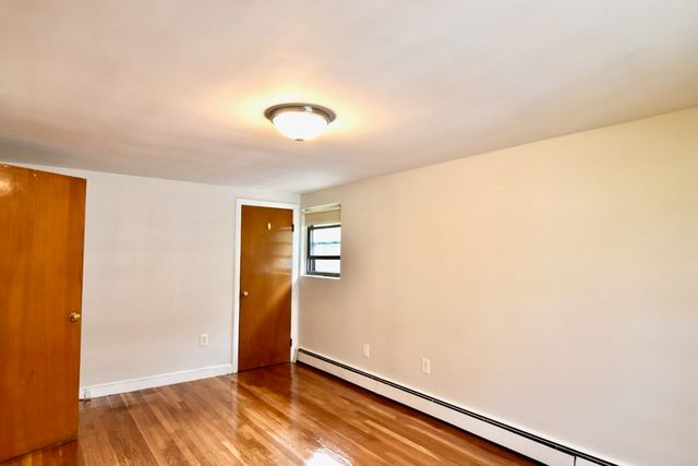 90 E Squantum 4, Quincy, MA 02171