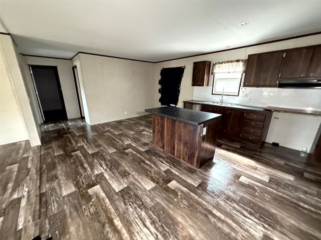 106 Summers Circle, Azle, TX 76020