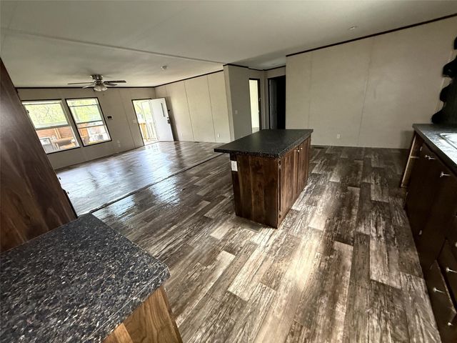 106 Summers Circle, Azle, TX 76020