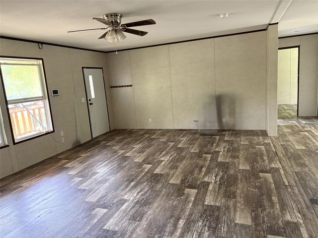 106 Summers Circle, Azle, TX 76020