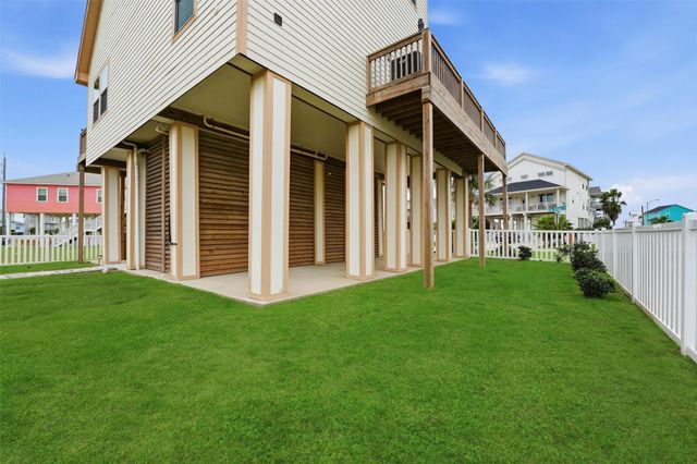 25003 San Simeon Court, Galveston, TX 77554