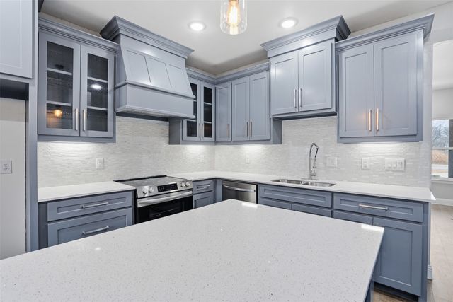 5529 Mercedes Circle, Granbury, TX 76048