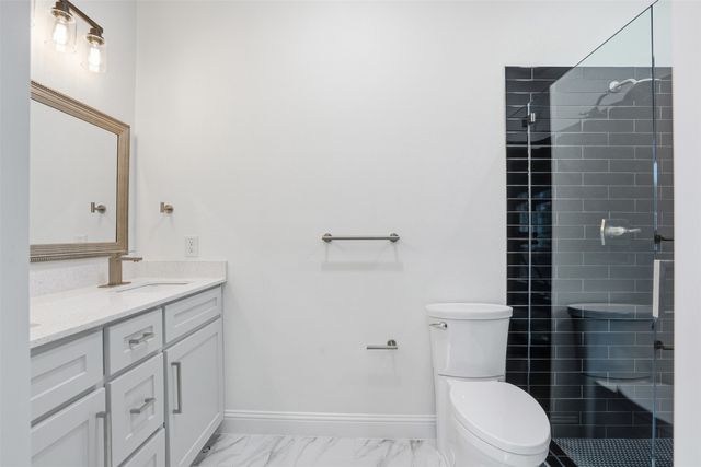 5529 Mercedes Circle, Granbury, TX 76048