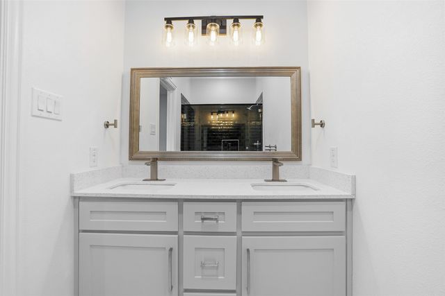 5529 Mercedes Circle, Granbury, TX 76048