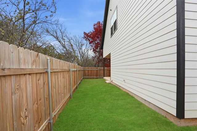 5529 Mercedes Circle, Granbury, TX 76048