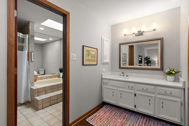 12249 S Arbor Trail G2, Palos Heights, IL 60463