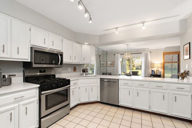 12249 S Arbor Trail G2, Palos Heights, IL 60463