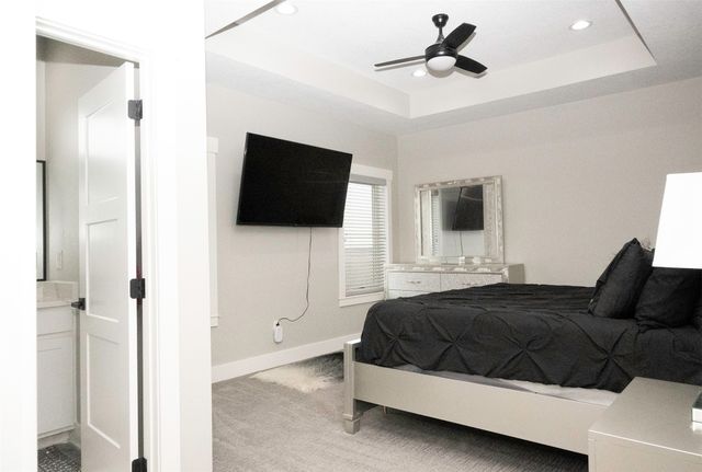 5629 147th Street, Urbandale, IA 50111