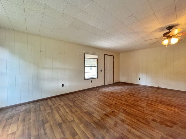 7090 Us Highway 64, Russellville, AR 72802