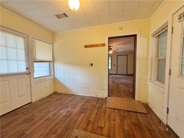 7090 Us Highway 64, Russellville, AR 72802