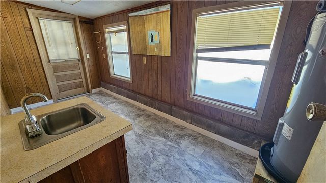 7090 Us Highway 64, Russellville, AR 72802