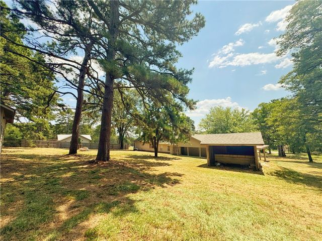 7090 Us Highway 64, Russellville, AR 72802