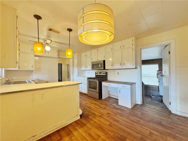 7090 Us Highway 64, Russellville, AR 72802