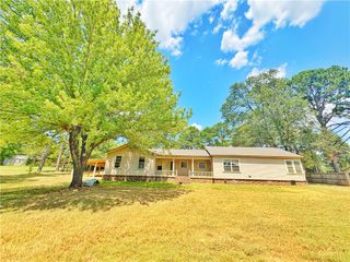 7090 Us Highway 64, Russellville, AR 72802