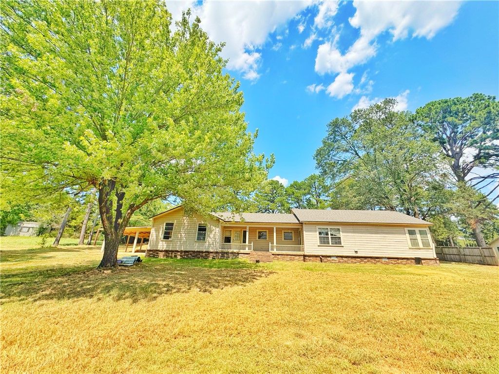 7090 Us Highway 64, Russellville, AR 72802