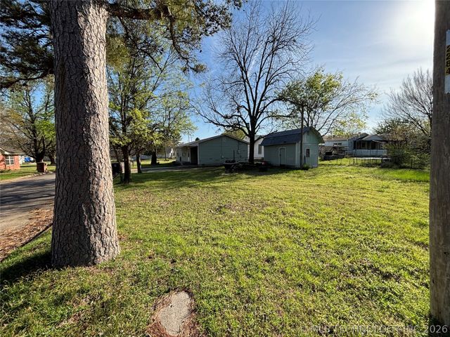 902 Roosevelt, Durant, OK 74701