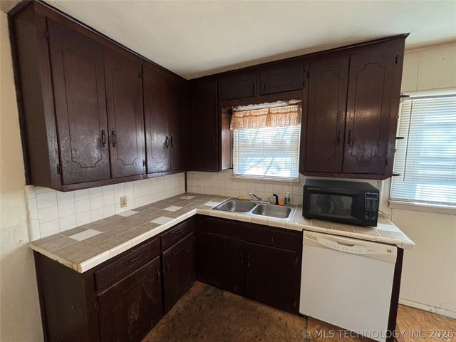 902 Roosevelt, Durant, OK 74701