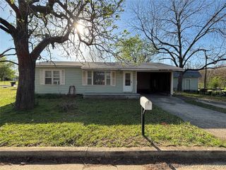 902 Roosevelt, Durant, OK 74701