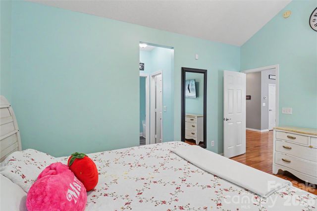 6225 Sid Crane Drive, Charlotte, NC 28216