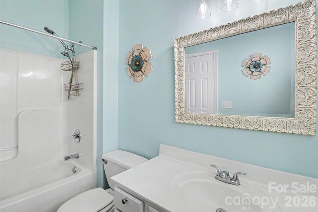 6225 Sid Crane Drive, Charlotte, NC 28216