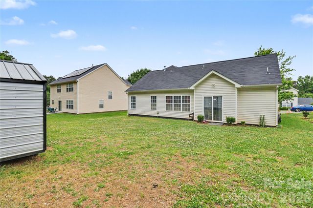 6225 Sid Crane Drive, Charlotte, NC 28216
