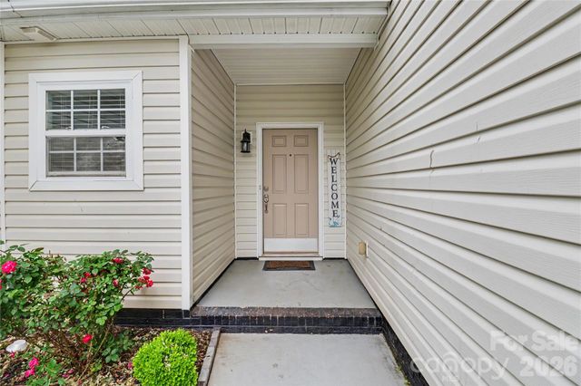 6225 Sid Crane Drive, Charlotte, NC 28216