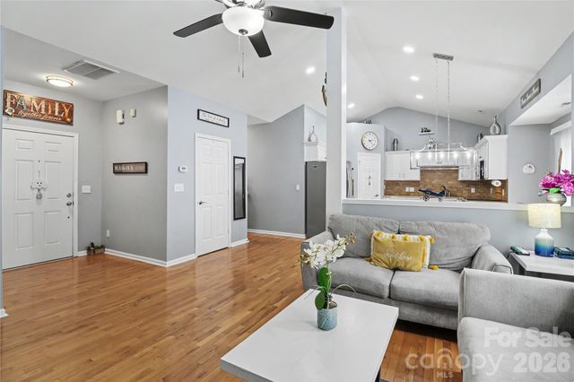 6225 Sid Crane Drive, Charlotte, NC 28216