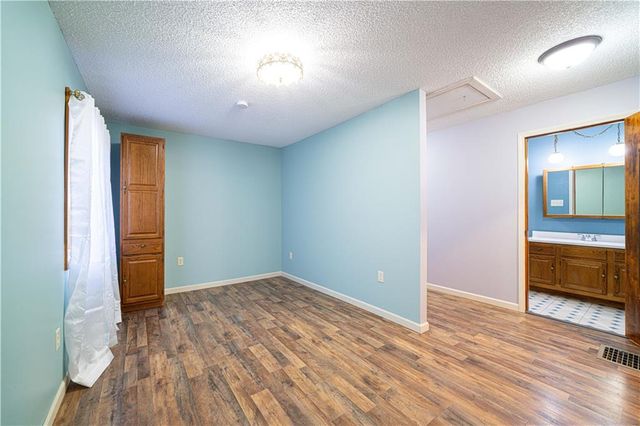 2819 S 22nd Street, St Joseph, MO 64503