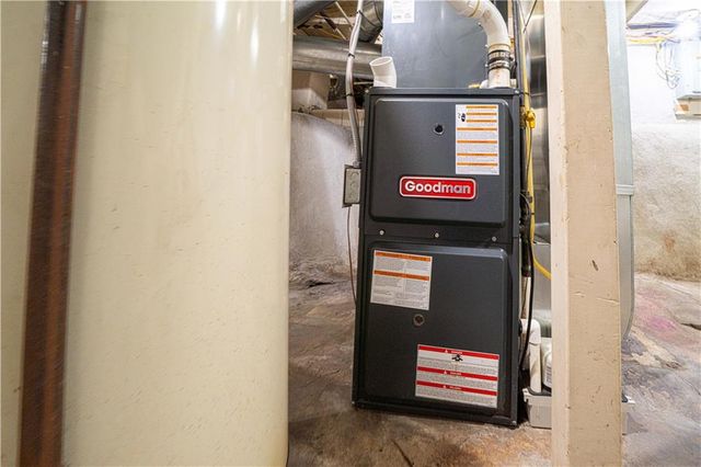 2819 S 22nd Street, St Joseph, MO 64503