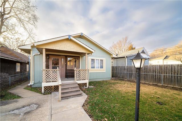 2819 S 22nd Street, St Joseph, MO 64503