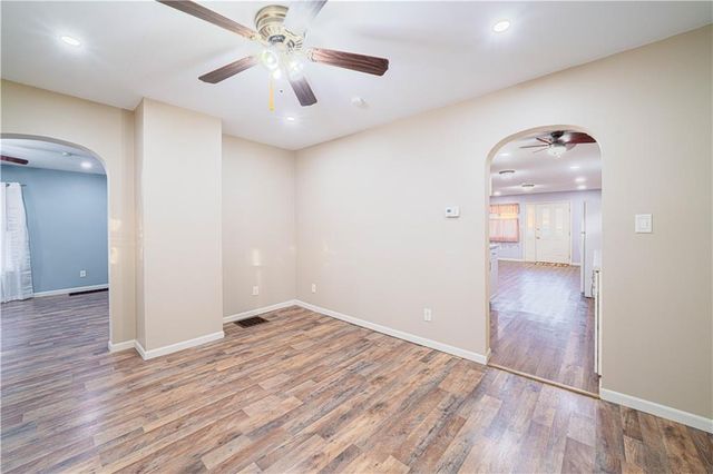 2819 S 22nd Street, St Joseph, MO 64503