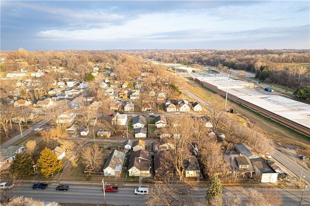 2819 S 22nd Street, St Joseph, MO 64503