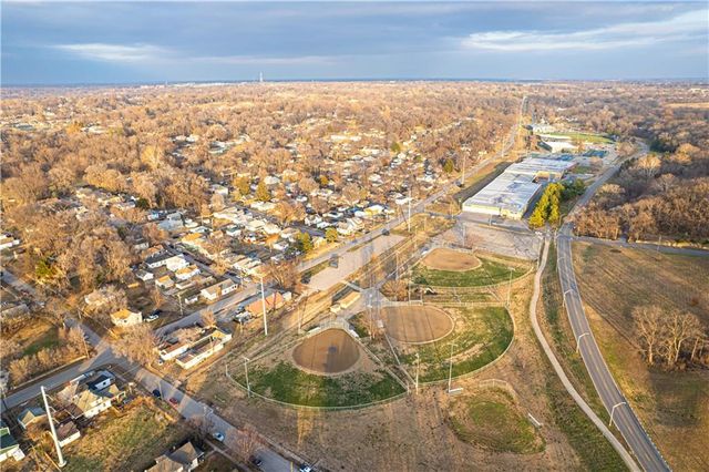 2819 S 22nd Street, St Joseph, MO 64503