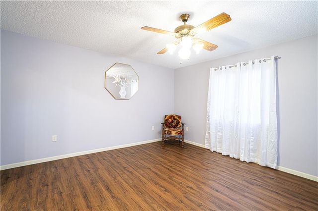 2819 S 22nd Street, St Joseph, MO 64503