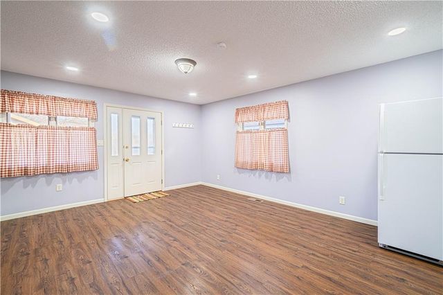 2819 S 22nd Street, St Joseph, MO 64503