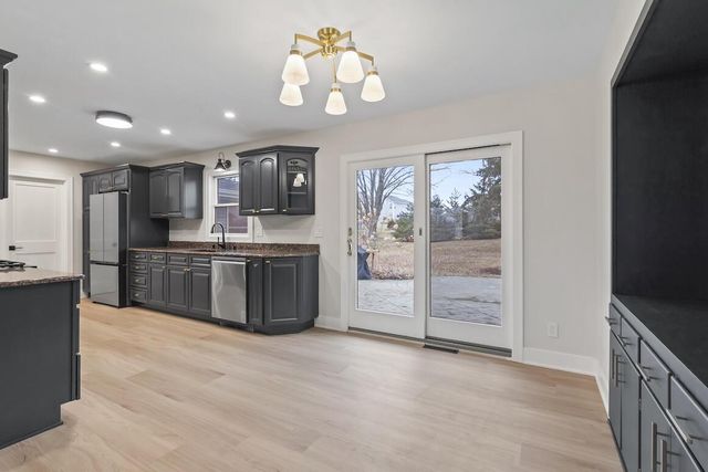 N56W36792 Cherokee ROAD, Oconomowoc, WI 53066