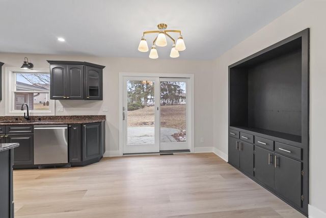 N56W36792 Cherokee ROAD, Oconomowoc, WI 53066