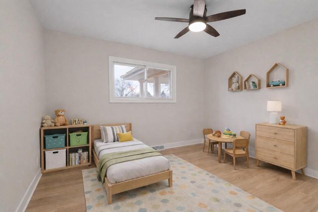 N56W36792 Cherokee ROAD, Oconomowoc, WI 53066